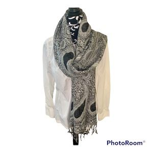 Pashmina Paisley Scarf